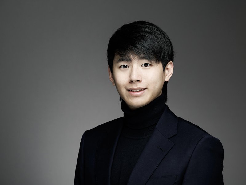 Portrait of Andy Zeyi Liu.